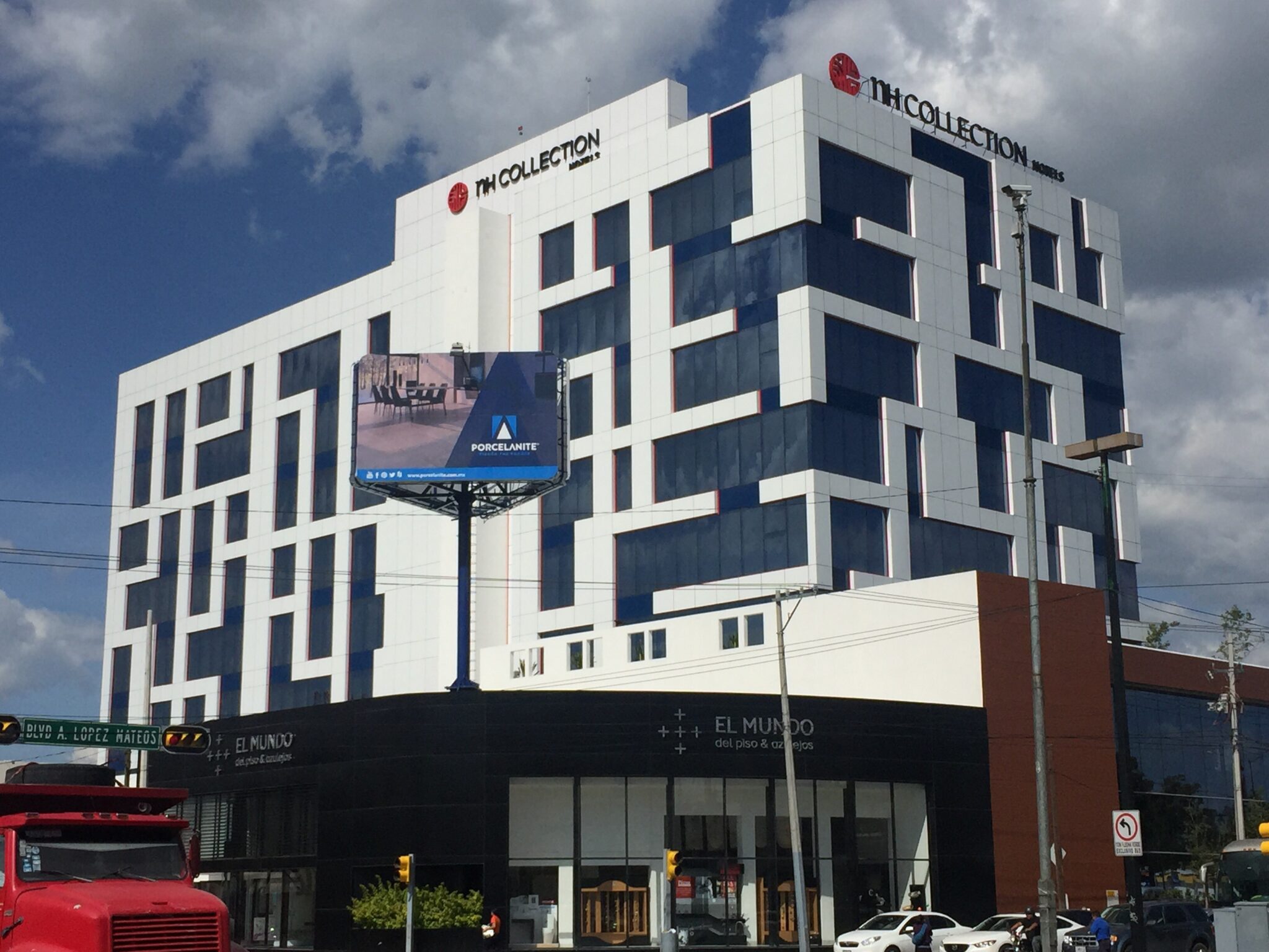 Hotel NH México Glasscor Project